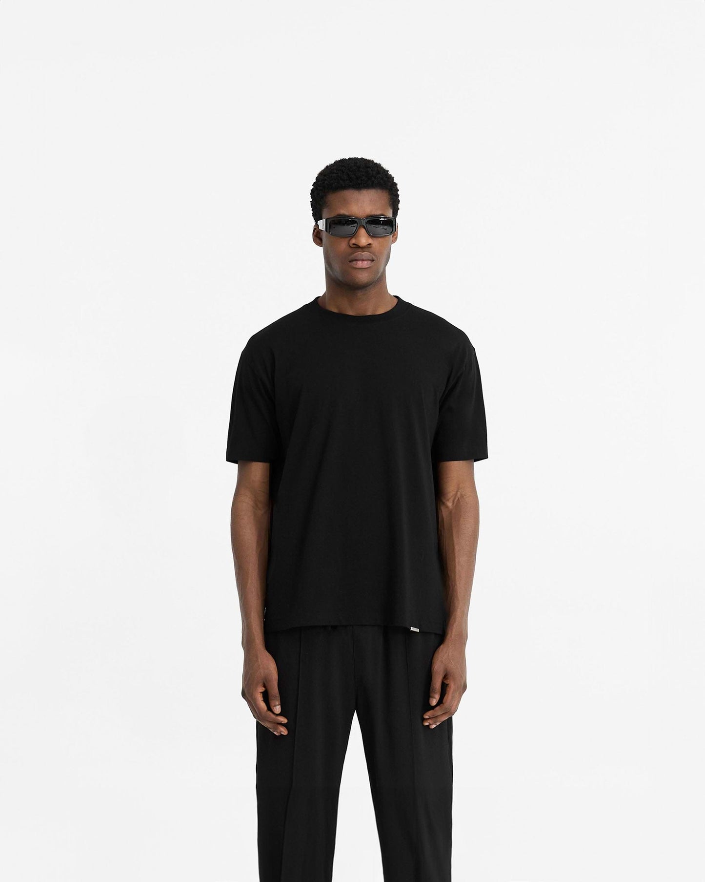 Initial T-Shirt - black